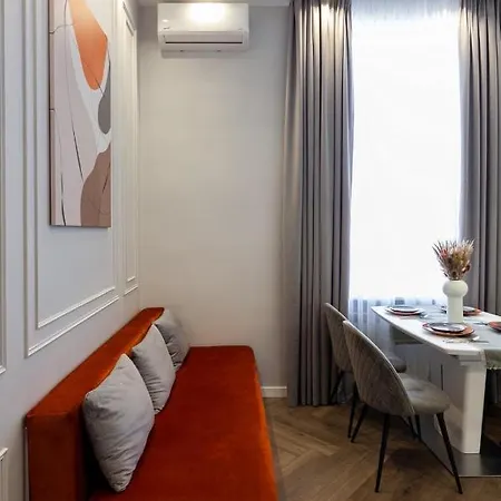 кості левицького 11 Apartamento Leópolis