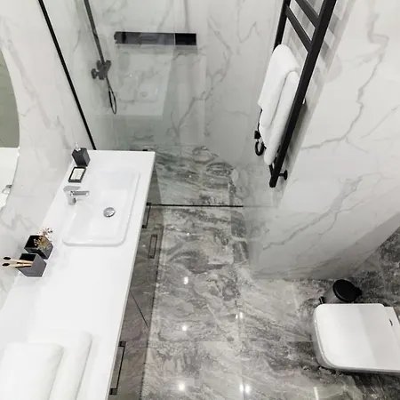 кості левицького 11 Διαμέρισμα