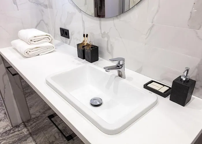 кості левицького 11 *