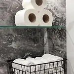 кості левицького 11 *