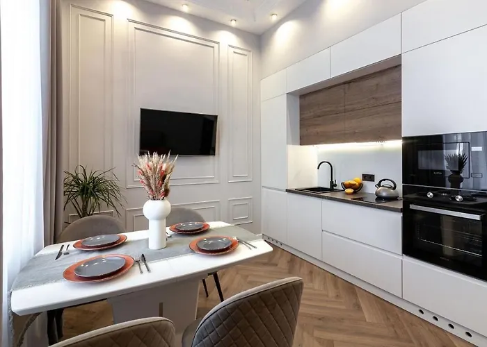 кості левицького 11